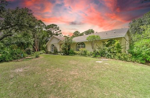 3111 Arrowsmith Rd, Wimauma, FL 33598-7603