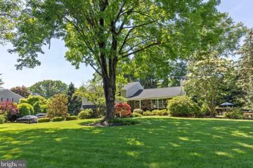 1021 Rosemarie Ln, Blue Bell, PA 19422-2035