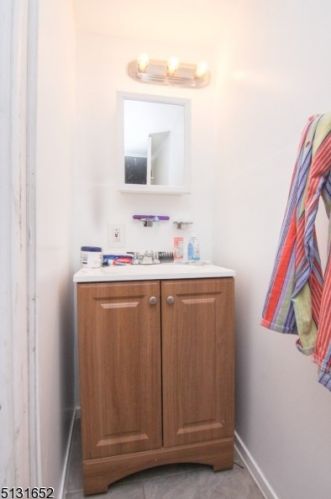 103 3rd Ave, Newark NJ  07104-2708 exterior