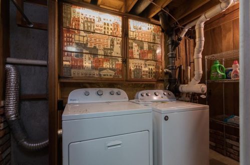 135 Brookside Dr, North Kingstown RI  02852-2005 exterior