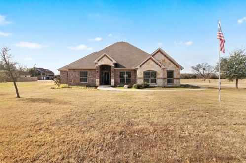 5013 Country Meadows Dr, Terrell, TX 75160-6649