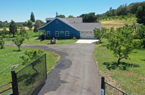 4280 Hansen Rd, Loomis, CA 95650-9750