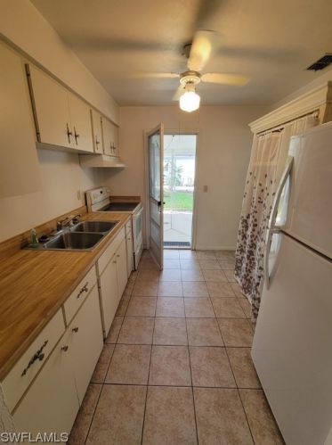 42 Heath Aster Ln, Lehigh Acres FL  33936-7324 exterior