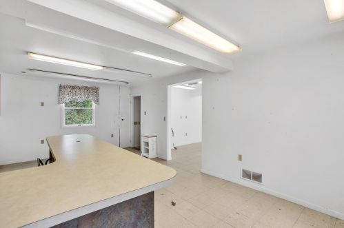 913 Main St, Latrobe PA  15650-1636 exterior