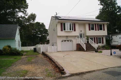 15 Van Ness Dr, Bricktown NJ  08723-5730 exterior