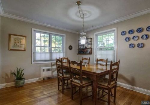 1140 Kensington Rd, Teaneck NJ  07666-2758 exterior