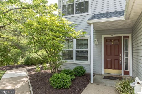 1801 Lynbrooke Dr, Yardley, PA 19067-7266