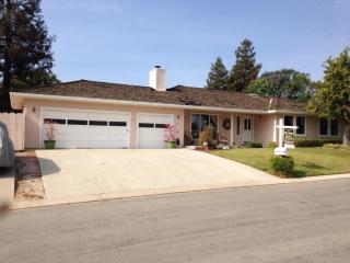 765 Lanini Dr, Hollister, CA 95023-6426