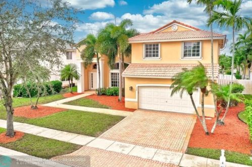 326 185th Ter, Hollywood, FL 33029-5430