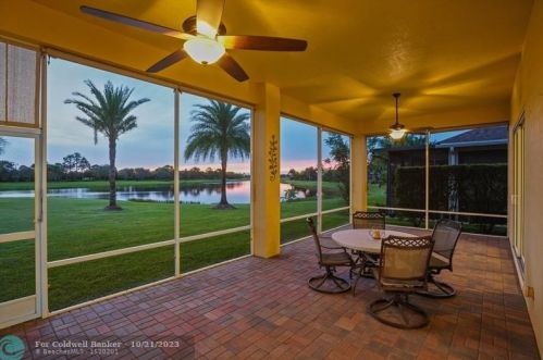 10491 Waterway Ln, Fort Pierce FL  34987-2521 exterior