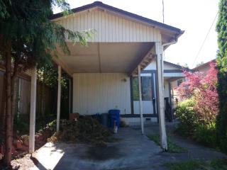 923 26th Ave, Seattle, WA 98112-4115