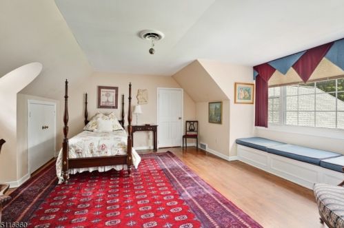 400 Larger Cross Rd, Bedminster NJ  07921-2724 exterior