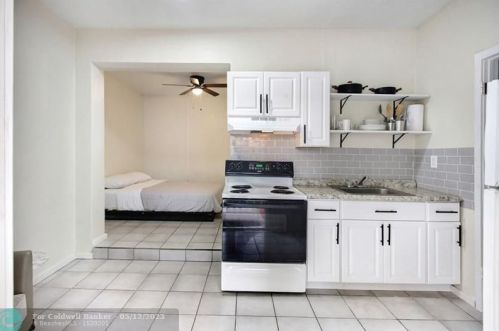 1602 17 Ave, Hollywood FL 33020-2814 exterior