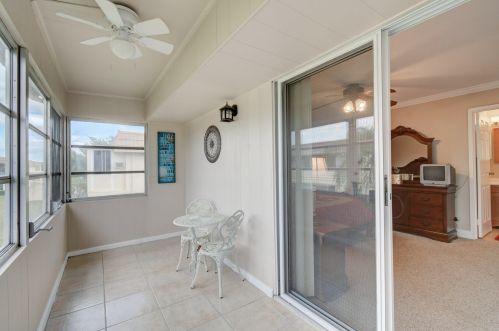 239 Saxony, Delray Beach FL  33446-1842 exterior