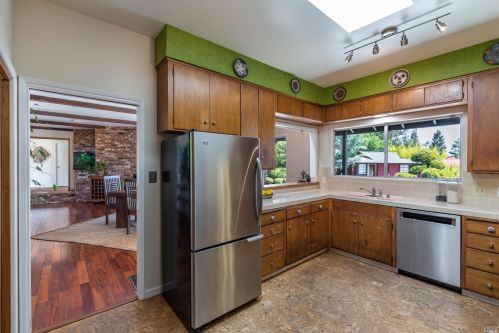 7190 Fircrest Ave, Sebastopol CA  95472-4430 exterior