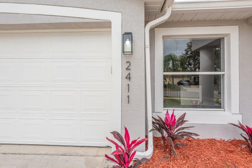 2411 Jaywood Dr, Titusville, FL 32780-8306