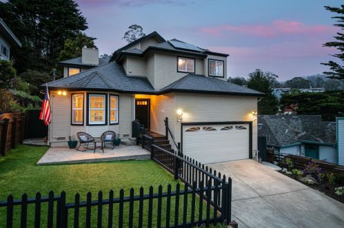 1035 Columbus St, Princeton By The Sea, CA 94019-4823