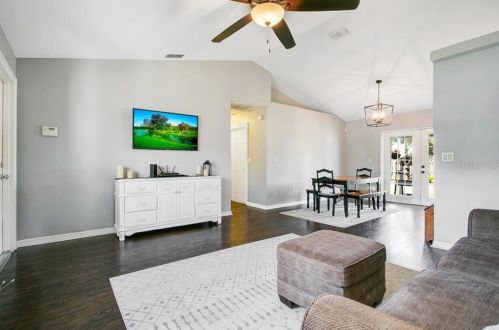 1120 Maybrook St, Apopka, FL 32703-3626