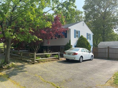 37 Biscayne Ave, Saugus, MA 01906-2203