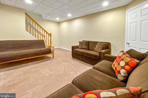 233 Beech Ln, Swedesboro NJ  08085-4033 exterior