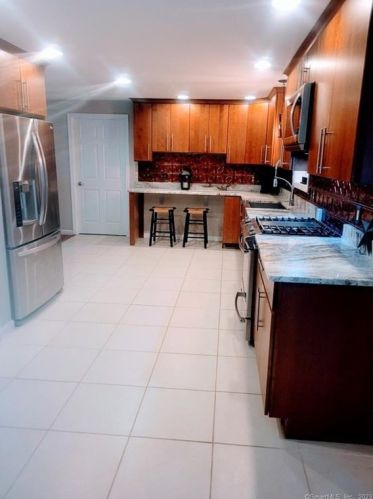 300 Rambler St, Bristol, CT 06010-3326