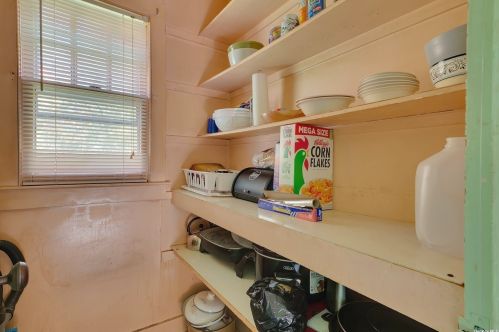 610 Bailey Ave, Greenport NY  11944-1256 exterior