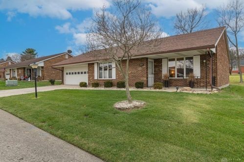 3059 Brixton Dr, Springfield OH  45503-6630 exterior