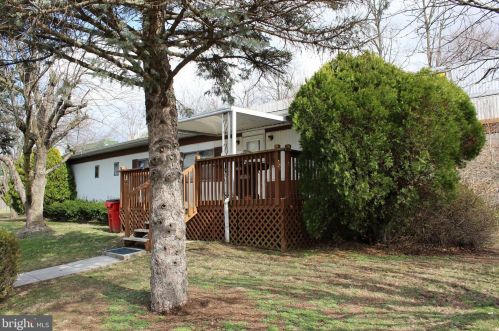 60 Carl Ave, Upton, PA 17225-1502