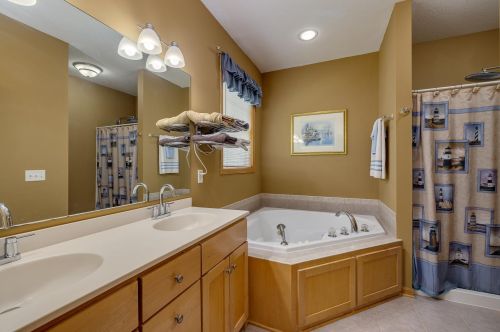 117 Arbor St, Waterford MN  55057-2897 exterior