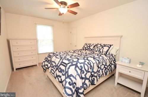 1 Bradford Dr, Southampton NJ  08088-8678 exterior