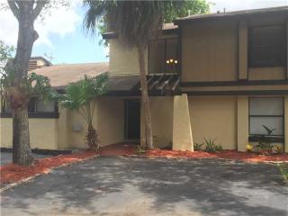 12811 68th Ter, Miami, FL 33183-2446