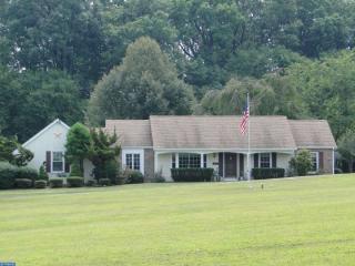1360 Highpoint Rd, Coopersburg, PA 18036-9087