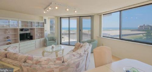 111 16th Ave, Atlantic City, NJ 08403-1057