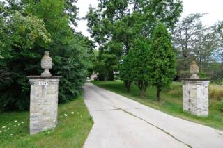 10547 Range Line Rd, Thiensville, WI 53092-5115