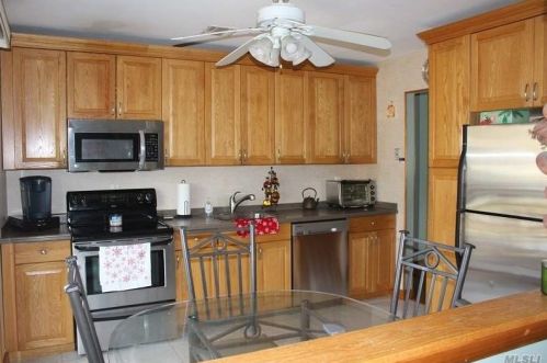 1175 Terry Rd, Hauppauge, NY 11779-5946