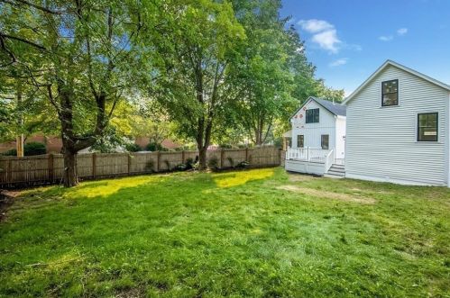 33 Pickering St, Danvers MA  01923-2017 exterior