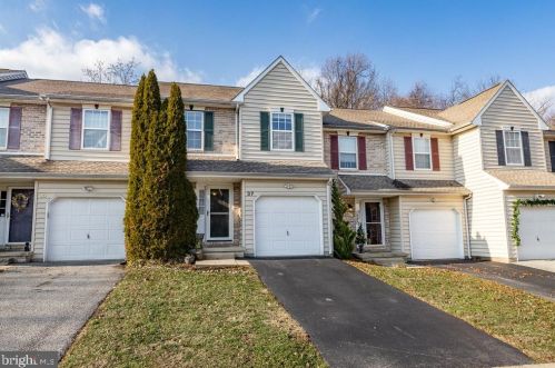 37 Brier Ave, Wilmington, DE 19805-1916