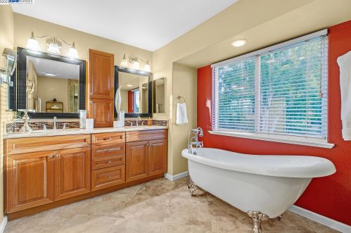 795 Daisyfield Dr, Livermore CA  94551-3990 exterior