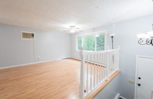 13 Bobwhite Trl, Gales Ferry CT  06335-2002 exterior