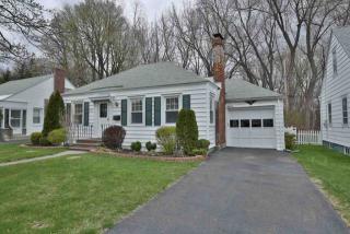 5 Crescent Dr, Albany, NY 12208-1207