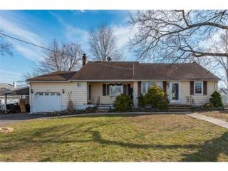 14 Gaskin Ave, Spotswood, NJ 08884-1180