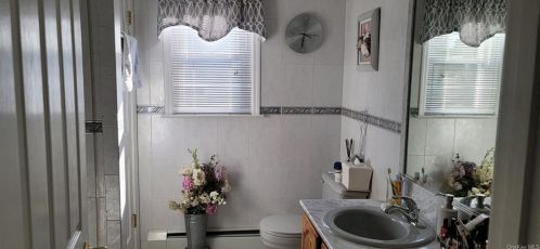 39 Larkin Ln, Garnerville NY  10923-1536 exterior