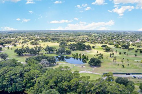 304 Sunset Dr, Sanford FL  32773-4749 exterior