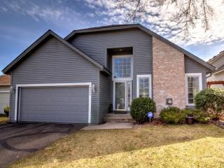 4666 Wildwood St, Saint Paul, MN 55122-3380