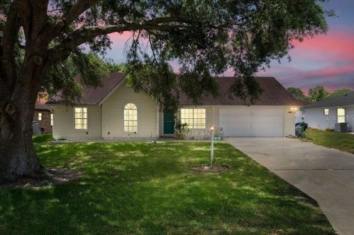2028 Aldoro Ter, Deltona, FL 32725-3302