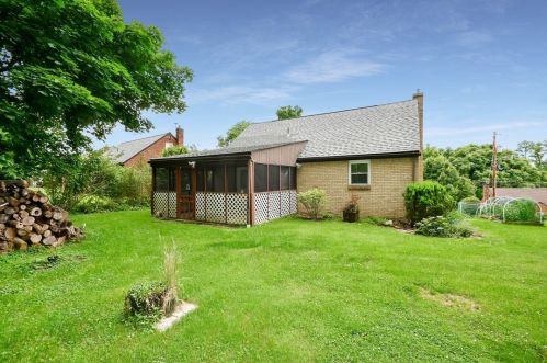 12027 Harvard Dr, Pittsburgh, PA 15235-3438