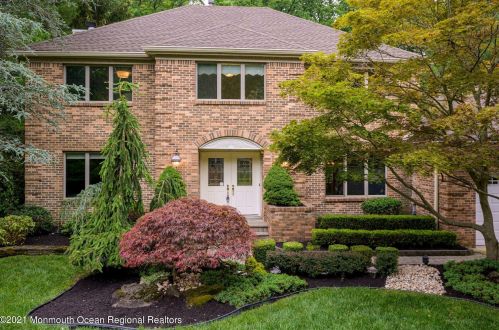 256 Nottingham Rd, Morganville, NJ 07751-9517