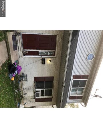 52 Canal St, Dauberville, PA 19533-8825