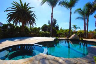 2239 Thumbkin Ln, Vista, CA 92084-2528