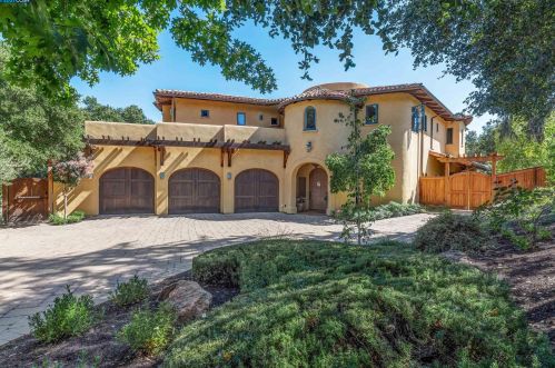 5 Owl Hill Ct, Orinda, CA 94563-3441